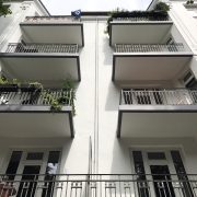 2017 07 12 Maler für Wedel und Hamburg Aussenarbeiten Wohnhaus in Winterhude Balkone von unten