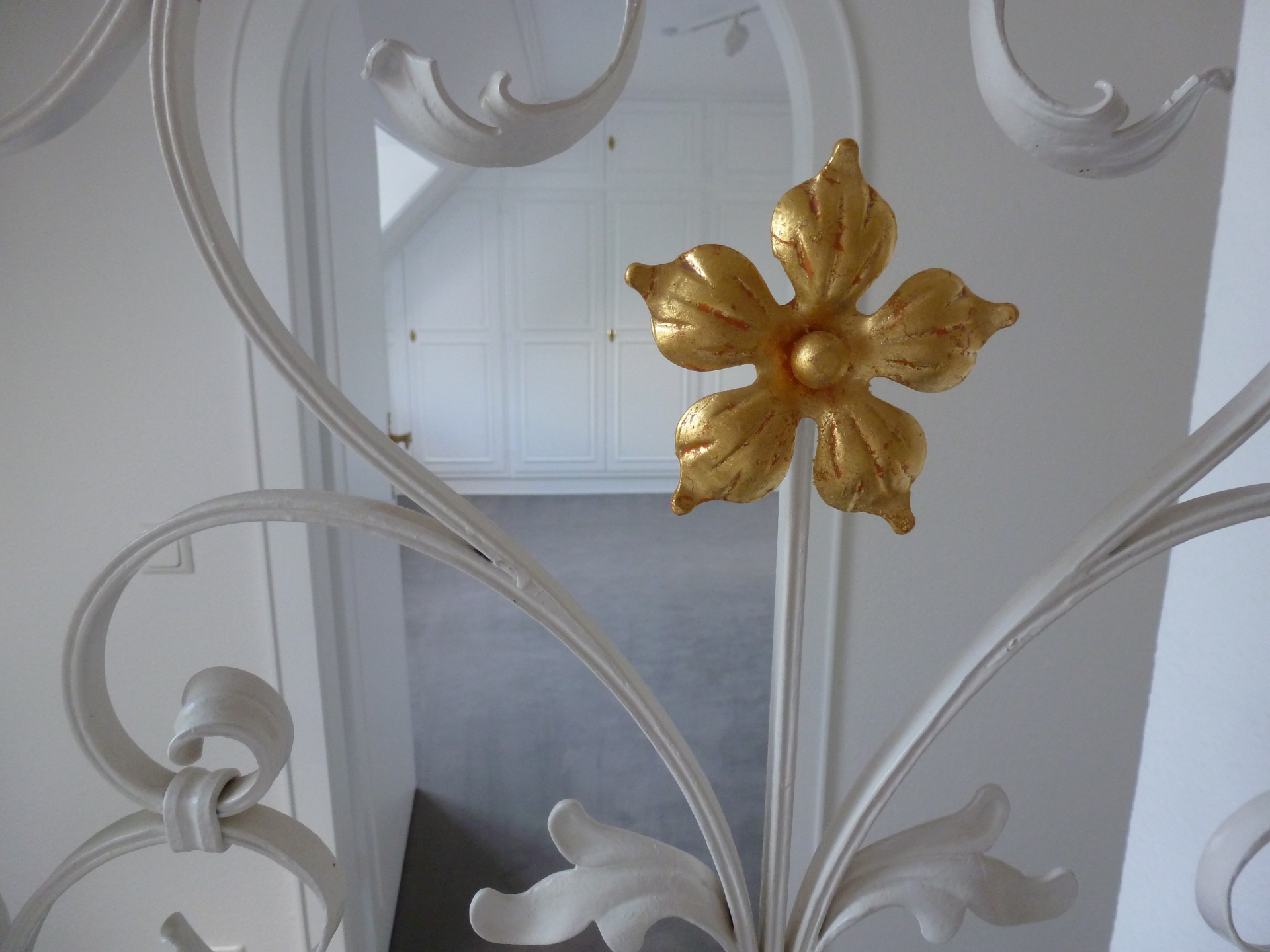 2020 07 08 Maler für Wedel und Hamburg Innenarbeiten Blattgold Blume